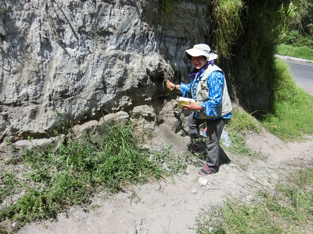Trabajo colaborativo entre Volcanólogos y Paleontólogos potenciarán los conocimientos sobre el Paleoclima en el Valle de Latacunga en los últimos 20 mil años