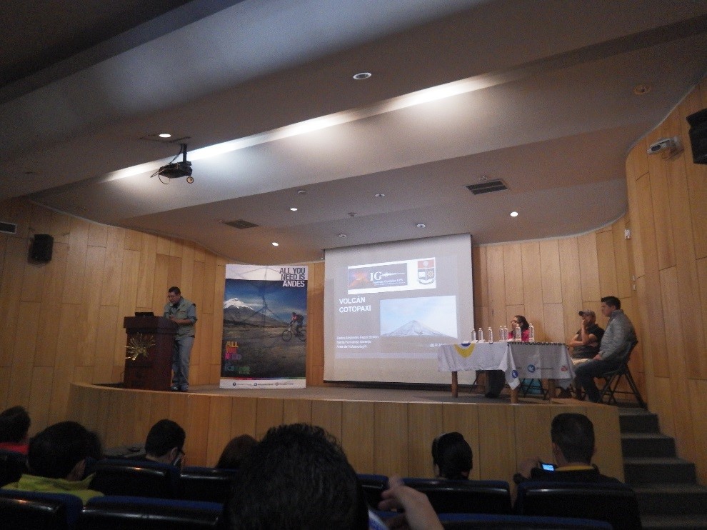 Participación del IG en el Taller Informativo organizado por el Ministerio de Turismo sobre el Estado del Volcán Cotopaxi