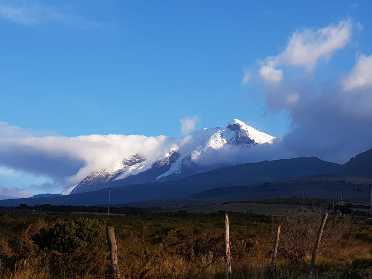 Medición de parámetros físico-químicos de aguas termales en el Volcán Cayambe y localidades de Tangalí Y Peguche