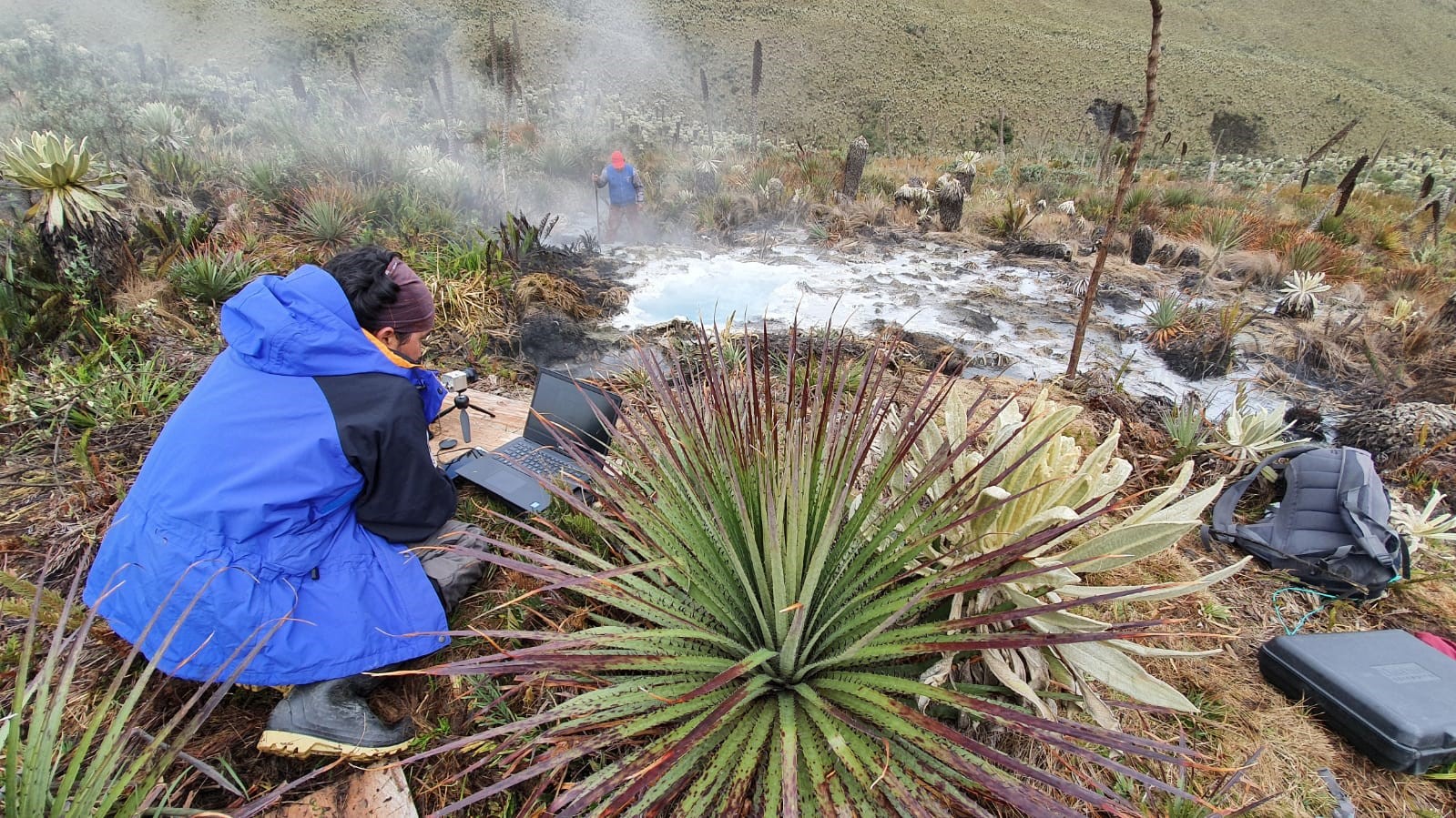 Monitoreo de manifestaciones hidrotermales en el complejo volcánico Chiles - Cerro Negro