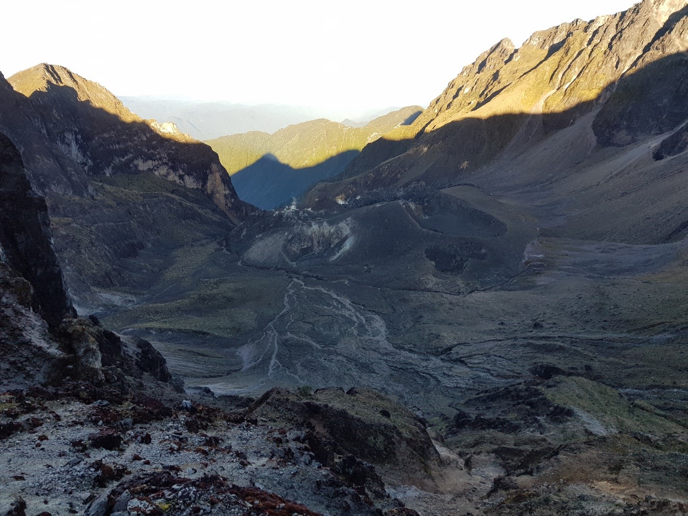 Cartografía e Imágenes térmicas en la zona del domo Cristal, Volcán Guagua Pichincha